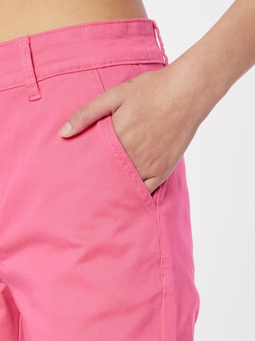 ClaireSlimfit Chino hlače 'Thareza' - roza boja