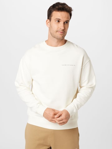 MADS NORGAARD COPENHAGEN Sweatshirt in Beige: front