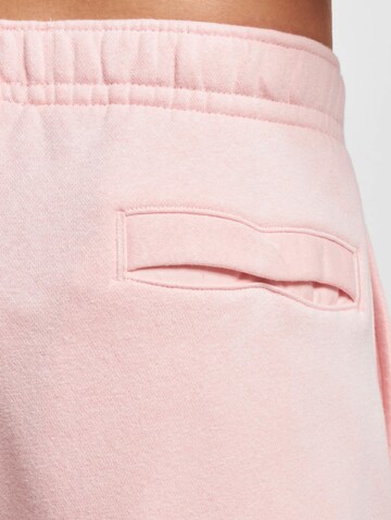 Nike Sportswear Tapered Hose 'Club Fleece' in Pink