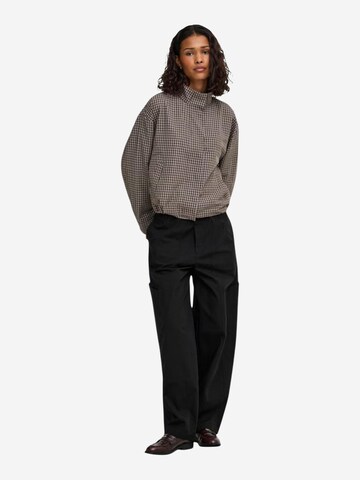 Wide leg Pantaloni 'Jdygeo Mw Cargo Pants Wvn Exp Noos 15390390' di JDY in nero
