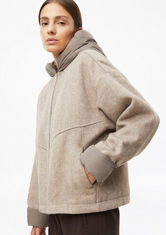 s.Oliver Jacke in Braun: Seite