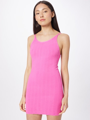 WEEKDAY - Vestido de punto en rosa: frente