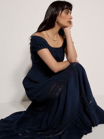 Abito ' ' di Apricot in blu