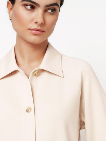 DESOTO Between-Season Jacket in Beige