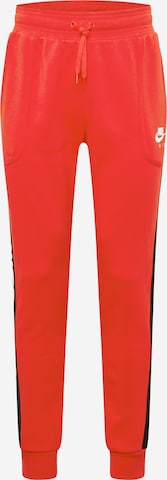 Effilé Pantalon Nike Sportswear en rouge : devant