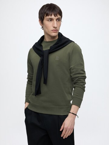 BOSS Sweatshirt 'Westart' in Grün