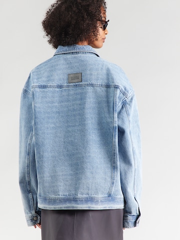 Veste mi-saison Karo Kauer en bleu