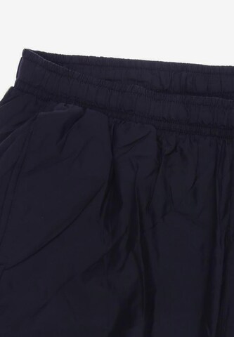 NIKE Shorts in 38 in Black