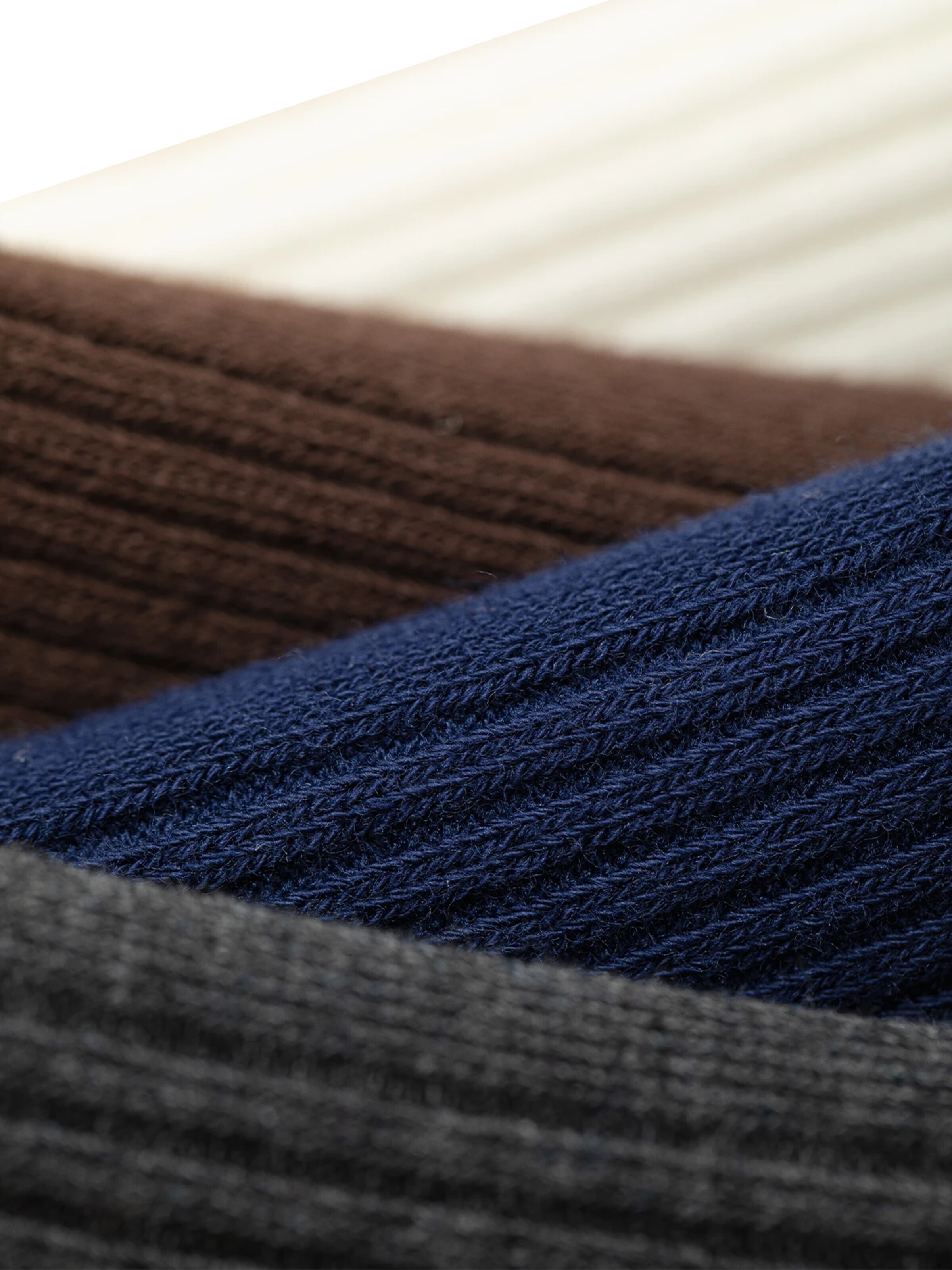 Millo Socks 'Cosy Steps' in White