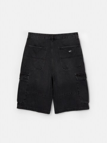 Loosefit Jeans cargo di Pull&Bear in nero