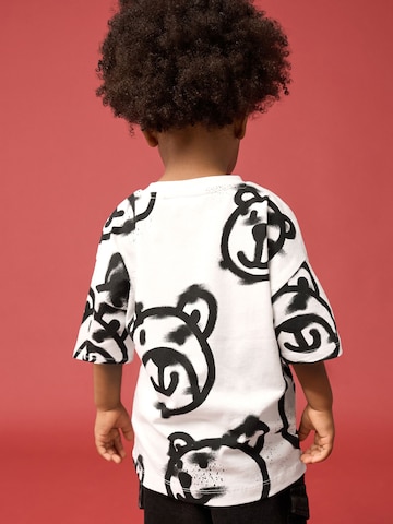 Next - Camiseta en blanco