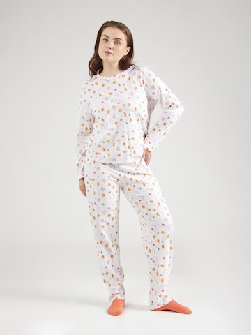 Pijama 'PCFREYA' de la PIECES Curve pe alb: față