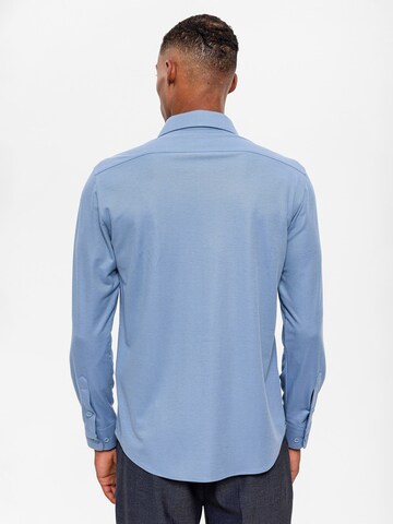 Antioch - Ajuste regular Camisa en azul