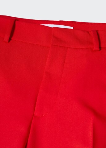 MANGO Normalny krój Spodnie w kant 'boreal' w kolorze czerwony