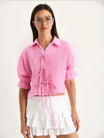 Camicia da donna di Bianco Lucci in rosa: frontale