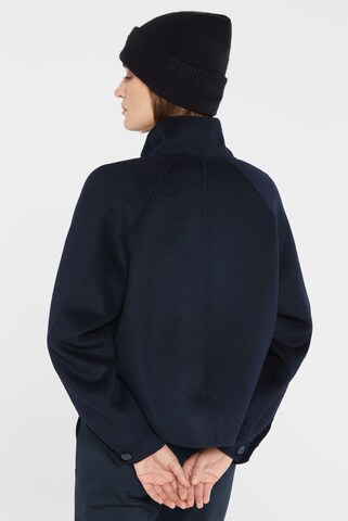 SENSES.THE LABEL Kurze Wolljacke mit Stehkragen in Blau