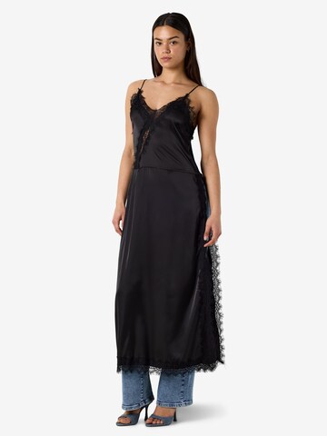 Robe 'NMLouisa' Noisy may en noir : devant
