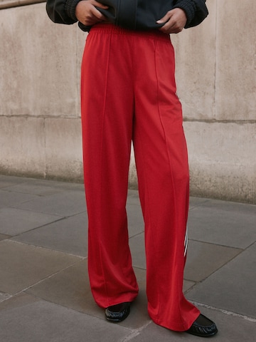 Next Regular Broek in Rood: voorkant