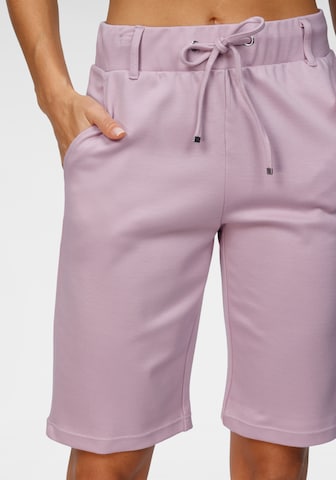 LASCANA Regular Shorts in Pink