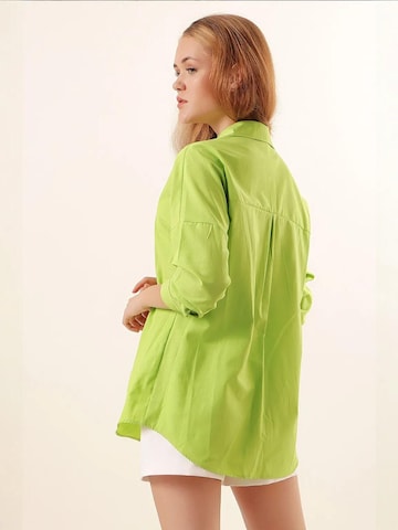 Bigdart Blouse in Green
