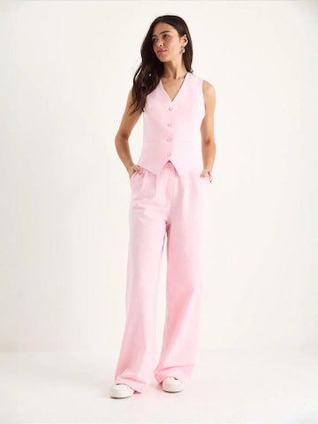 Pantalons de tailleur Bianco Lucci en rose