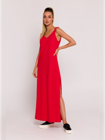 Rochie de la made of emotion pe roșu
