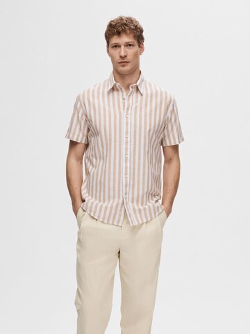 SELECTED HOMME Regular Fit Hemd in Braun: Vorderseite