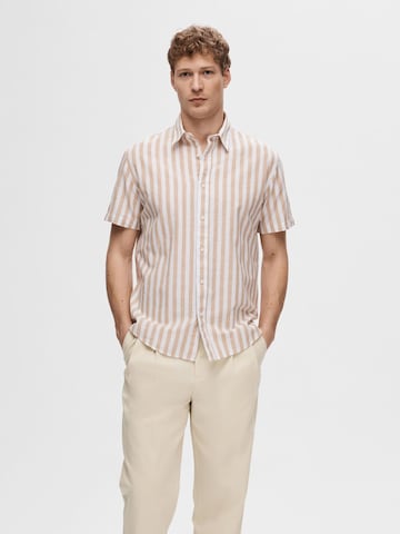 SELECTED HOMME Regular fit Overhemd in Bruin: voorkant