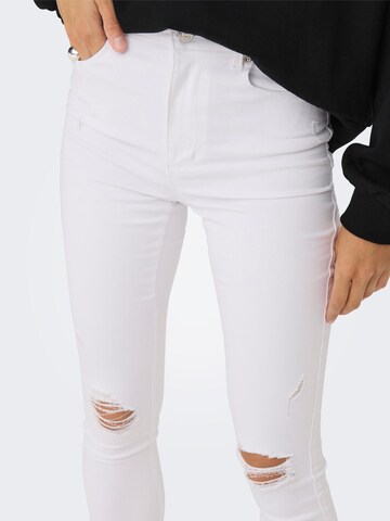 Skinny Jeans 'JOSIE' de la ONLY pe alb