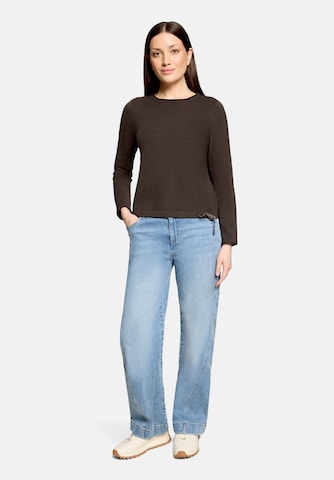 Cartoon Pullover in Braun