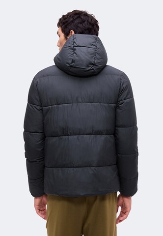 Giacca per outdoor di 4F in nero: dietro