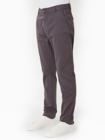 Organication Slimfit Hose in Grau