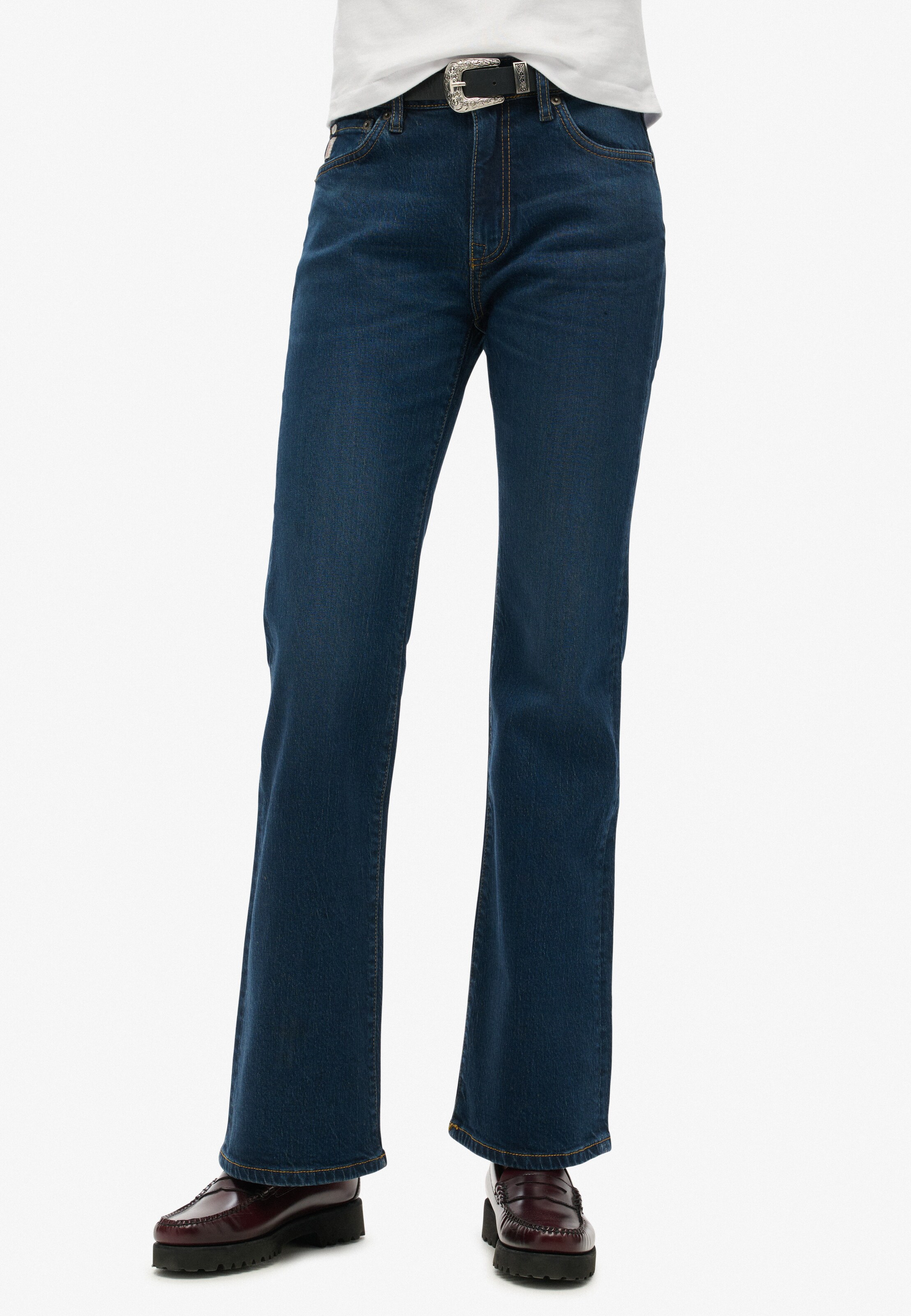 Superdry Flared Jeans in Blauw: voorkant