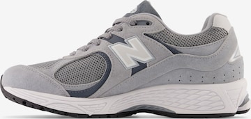 new balance Platform trainers '2002' in Grey: front
