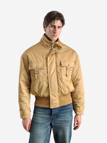 Veste mi-saison Giesto en marron : devant