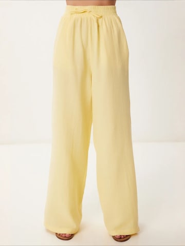 Pantalon 'Hose' Happiness İstanbul en jaune : devant