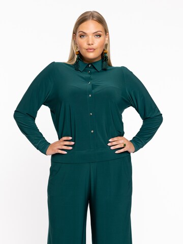 Yoek Blouse in Green: front