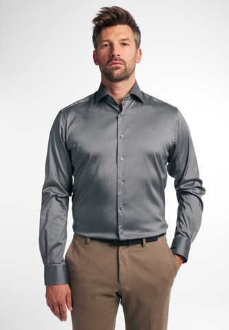 ETERNASlim Fit Košulja - siva boja: prednji dio