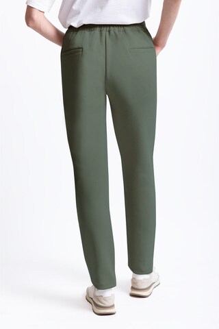 UNIQVIBE Regular Trousers in Green