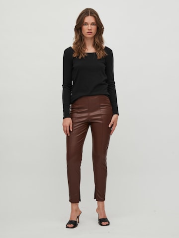 VILA Skinny Broek 'Dagmar' in Bruin