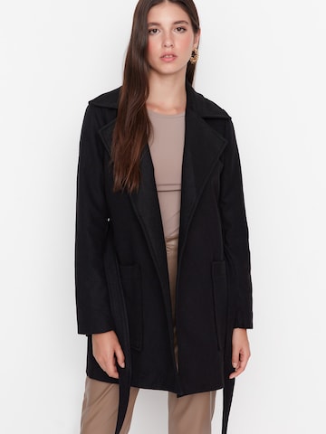 Trendyol Mantel in Schwarz: Vorderseite