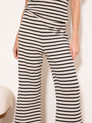 Wide Leg Pantalon Lipsy en blanc
