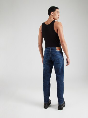 Tapered Jeans '1986 LARKEE-BEEX' di DIESEL in blu