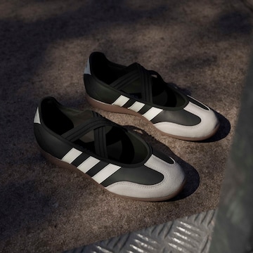 ADIDAS SPORTSWEAR Tenisky 'Barreda' – černá