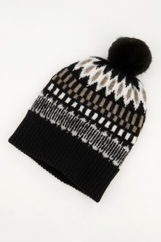 Ulla Popken Beanie in Black: front