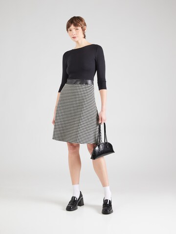 Abito 'Falda' di ABOUT YOU in nero: frontale