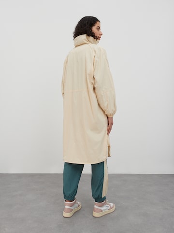 EDITED Between-Seasons Coat 'Lorry' in Beige