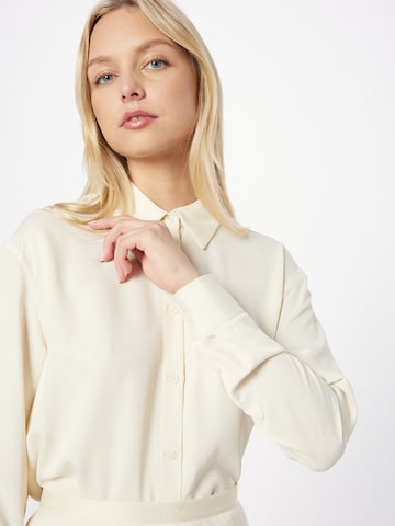 Calvin Klein - Blusa en beige