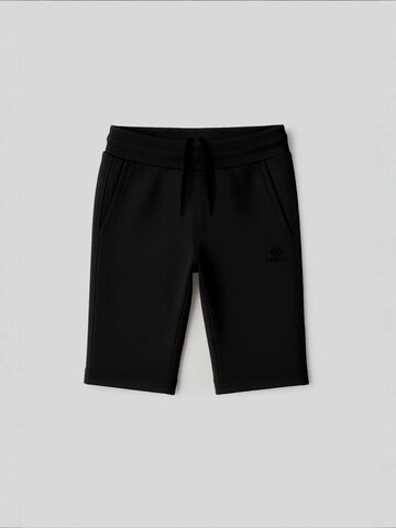 Tommy Life Regular Trousers in Black: front