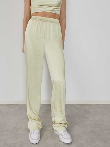 LeGer by Lena Gercke - Pierna ancha Pantalón 'Carlotta' en verde: frente